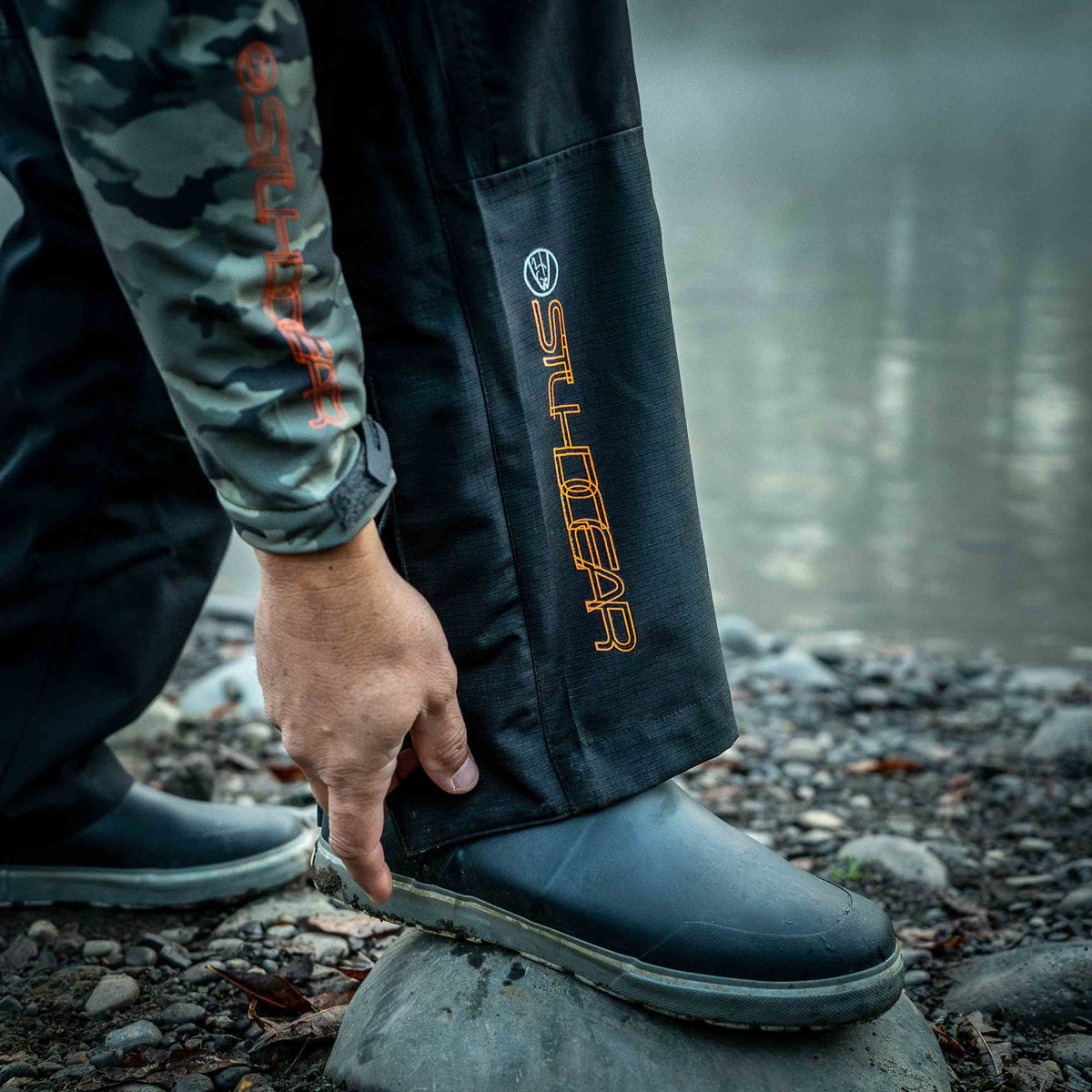 STLHD X Helly Hansen Oxford Bib, lifestyle view